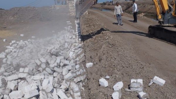 استمرار تنفيذ الموجة 27 لإزالة التعديات على أراضي وممتلكات الدولة بمحافظة بورسعيد استمرار تنفيذ الموجة 27 لإزالة التعديات على أراضي وممتلكات الدولة بمحافظة بورسعيد