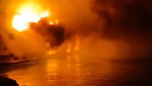 دون إصابات| السيطرة على حريق نشب في جزء من بنزينة بالشرقية دون إصابات| السيطرة على حريق نشب في جزء من بنزينة بالشرقية