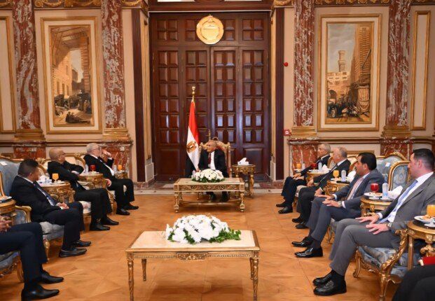 رئيس مجلس الشيوخ يواصل استقبال المهنئين بتوليه رئاسة المجلس رئيس مجلس الشيوخ يواصل استقبال المهنئين بتوليه رئاسة المجلس