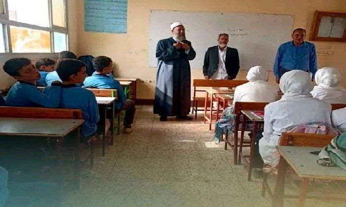 أوقاف الشرقية تنظّم ندوتين توعويتين حول «مخاطر إدمان الإنترنت وأهمية التعليم واحترام المعلم » أوقاف الشرقية تنظّم ندوتين توعويتين حول «مخاطر إدمان الإنترنت وأهمية التعليم واحترام المعلم »