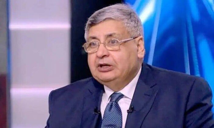 عوض تاج الدين: الدولة بدأت في تصنيع أجزاء من الأجهزة الطبية بمصر عوض تاج الدين: الدولة بدأت في تصنيع أجزاء من الأجهزة الطبية بمصر