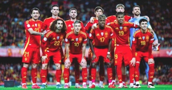 عودة لامين يامال.. قائمة منتخب إسبانيا للتوقف الدولي عودة لامين يامال.. قائمة منتخب إسبانيا للتوقف الدولي