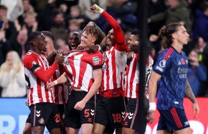 سندرلاند يتقدم على أرسنال في الشوط الأول بالدوري الإنجليزي الممتاز «فيديو» سندرلاند يتقدم على أرسنال في الشوط الأول بالدوري الإنجليزي الممتاز «فيديو»