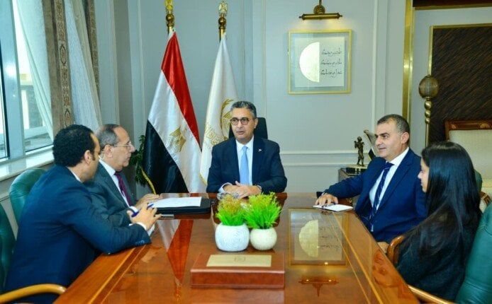 وزير التموين: طرح الزيوت الحرة بأسعار مخفضة في سلسلة هايبر وان وزير التموين: طرح الزيوت الحرة بأسعار مخفضة في سلسلة هايبر وان