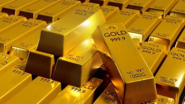 الذهب يستقر في آسيا بعد قفزة حادة بدعم من تراجع الدولار ومخاوف الإغلاق الحكومي الأمريكي