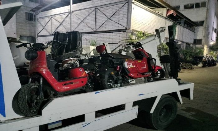 حملات مكثفة لمصادرة التكاتك والاسكوترات من شوارع حلوان والمقطم والسيدة زينب حملات مكثفة لمصادرة التكاتك والاسكوترات من شوارع حلوان والمقطم والسيدة زينب