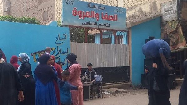 إقبال الناخبين في بشتيل وأوسيم للإدلاء بأصواتهم بانتخابات مجلس النواب