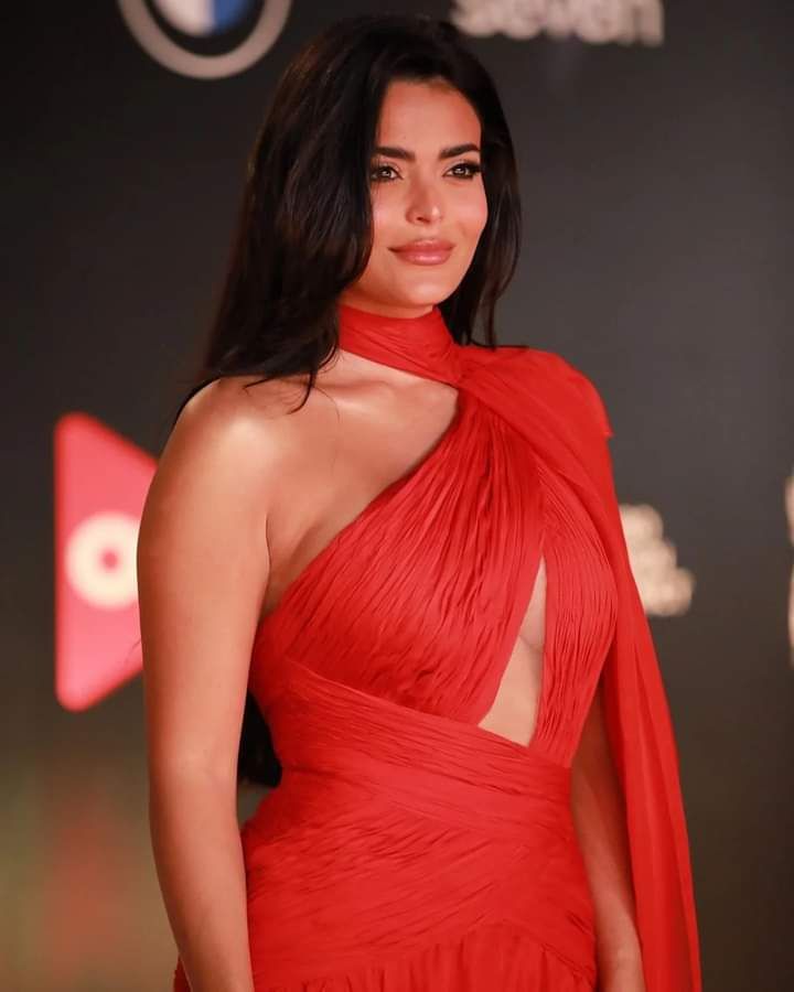 بعد تصدرها التريند.. أجرأ إطلالات أسماء جلال المثيرة للجدل | شاهد