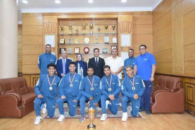 جامعة بنها تُكرم الفائزين بالمركز الأول في بطولة الدورة العربية لخماسيات كرة القدم جامعة بنها تُكرم الفائزين بالمركز الأول في بطولة الدورة العربية لخماسيات كرة القدم