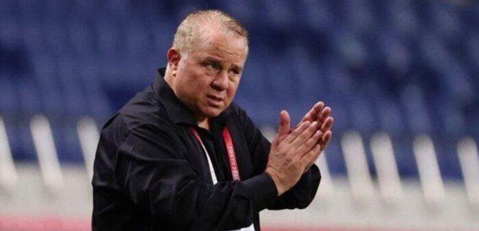 شوقي غريب: عقوبات زيزو وبيزيرا طبيعية.. وتوروب أضاف الكثير للأهلي شوقي غريب: عقوبات زيزو وبيزيرا طبيعية.. وتوروب أضاف الكثير للأهلي