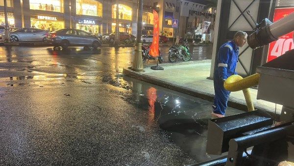 الشتاء يفاجئ بورسعيد.. الأمطار تغرق شوارع الشرق والعرب وبور فؤاد