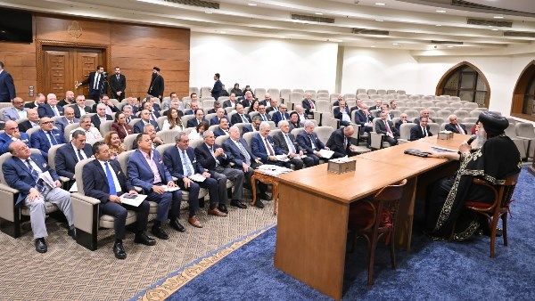 اللقاء الأول لتعزيز التواصل المستمر بين الكنيسة وأبنائها من رجال الأعمال بالمقر البابوي اللقاء الأول لتعزيز التواصل المستمر بين الكنيسة وأبنائها من رجال الأعمال بالمقر البابوي