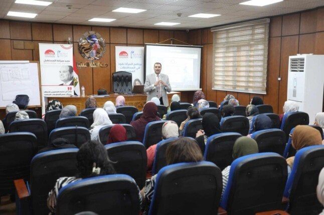 بمشاركة 52 متدربة.. الأكاديمية الوطنية للتدريب تواصل تنفيذ المرحلة الرابعة من برنامج «المرأة تقود» بالمنيا بمشاركة 52 متدربة.. الأكاديمية الوطنية للتدريب تواصل تنفيذ المرحلة الرابعة من برنامج «المرأة تقود» بالمنيا