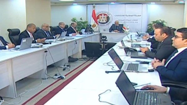 أسوان: إعادة الانتخابات تجرى فى 152 لجنة فرعية وتأخر أدفو 20 دقيقة - الفجر سبورت
