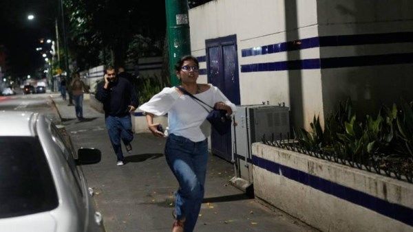 7 انفجارات تهز كاراكاس.. هل بدأت الحرب الأمريكية على فنزويلا؟ - الفجر سبورت