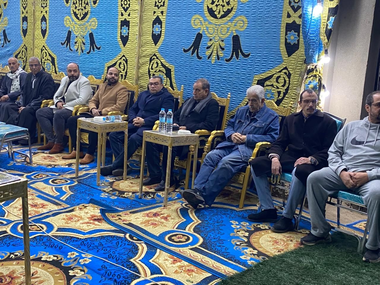 حالة حزن.. أهالي سمالوط بالمنيا يتلقون عزاء شقيق الموسيقار عمار الشريعي.. شاهد - الفجر سبورت