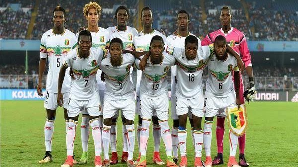 كارثه تحكيمية بمباراة مالي وجزر القمر .. محمد صلاح عبد الفتاح يحلل الأخطاء بدور المجموعات - الفجر سبورت
