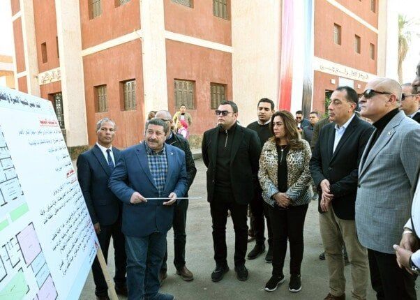 مدبولي يتفقد «المركز التكنولوجي» بالرياينة.. ويؤكد أهمية تذليل العقبات أمام المواطنين - الفجر سبورت