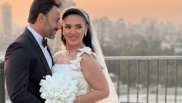 فى عيد زواجهما.. تفاصيل تعارف مي فاروق وزوجها محمد العمروسي - الفجر سبورت