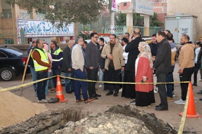 رئيس شركة مياه القليوبية يُتابع إحلال وتجديد خط مياه بكوم الأطرون - الفجر سبورت