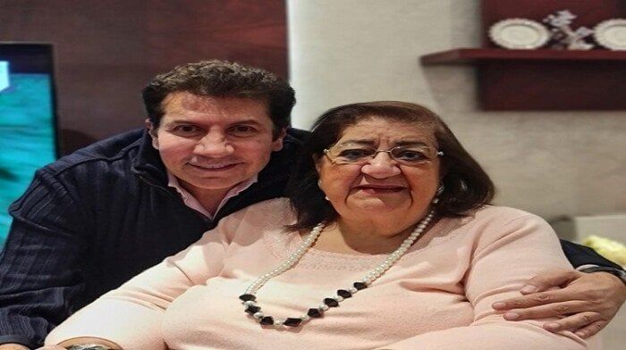 بعد وفاة والدته.. هاني رمزي يوجه رسالة للفريق الطبي في المستشفى - الفجر سبورت