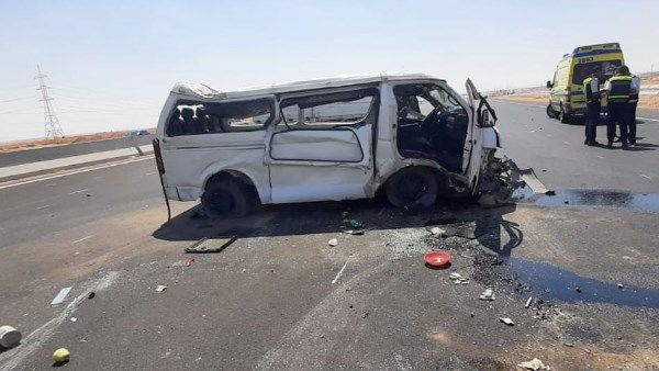 بالأسماء.. إصابة 12 شخصا في انقلاب ميكروباص بالصحراوي الغربي بالمنيا - الفجر سبورت