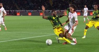 بطاقة حمراء وتعادل سلبي يشعلان الشوط الأول بمواجهة تونس ضد مالي - الفجر سبورت