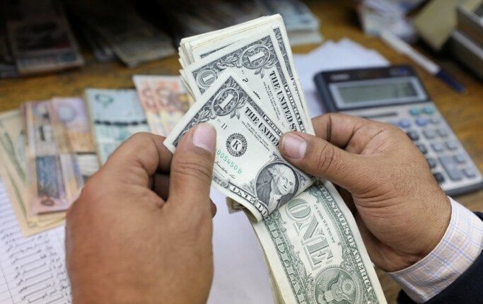 الأخضر بكام؟.. سعر الدولار اليوم مقابل الجنيه المصري السبت 3 يناير 2026 - الفجر سبورت