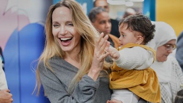 أنجلينا جولي من العريش إلى غزة | رسالة إنسانية عالمية تُبرز دور مصر وتُحرك ضمير المجتمع الدولي - الفجر سبورت