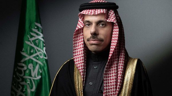 وزير خارجية السعودية يبحث مستجدات الأوضاع مع نظيريه في تركيا وباكستان - الفجر سبورت