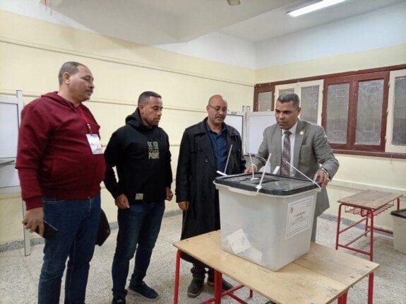 غلق اللجان الانتخابية بدوائر أسيوط مع انتهاء اليوم الأول من جولة الإعادة - الفجر سبورت