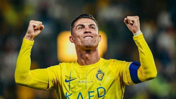 قصر بمواصفات الأساطير.. رونالدو يخطط لحياة ما بعد الملاعب| ايه الحكاية - الفجر سبورت