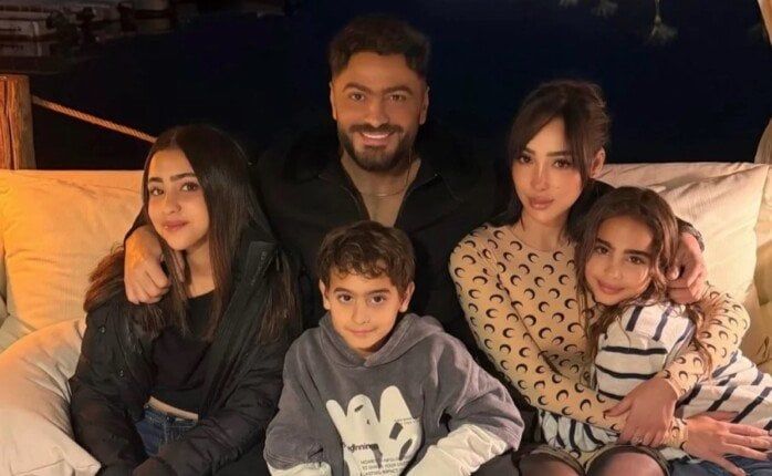 وسط أجواء أسرية.. تامر حسني يحتفل مع بسمة بوسيل بالعام الميلادي الجديد - الفجر سبورت