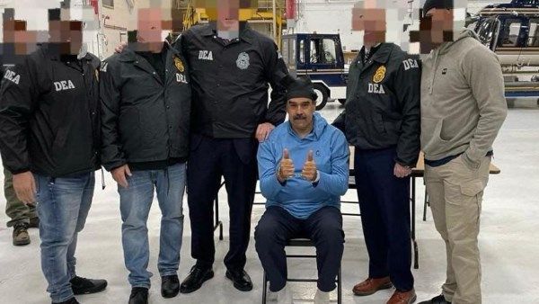 خيانة | «ذي أتلانتيك»: واشنطن تلقت مساعدة من داخل فنزويلا للإطاحة بـ «مادورو» - الفجر سبورت