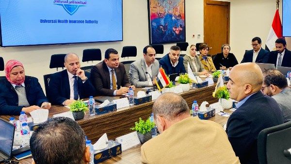 تنسيق مشترك بين التأمين الصحي الشامل والرعاية الصحية لدعم جاهزية المنظومة - الفجر سبورت