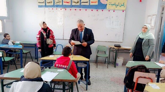 مدير تعليم الفيوم يتفقد لجان امتحانات النقل ويشدد على الانضباط الكامل - الفجر سبورت