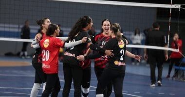 سيدات طائرة الأهلي تحت 15 سنة يحسمن دورى المرتبط بالفوز على الزمالك - الفجر سبورت