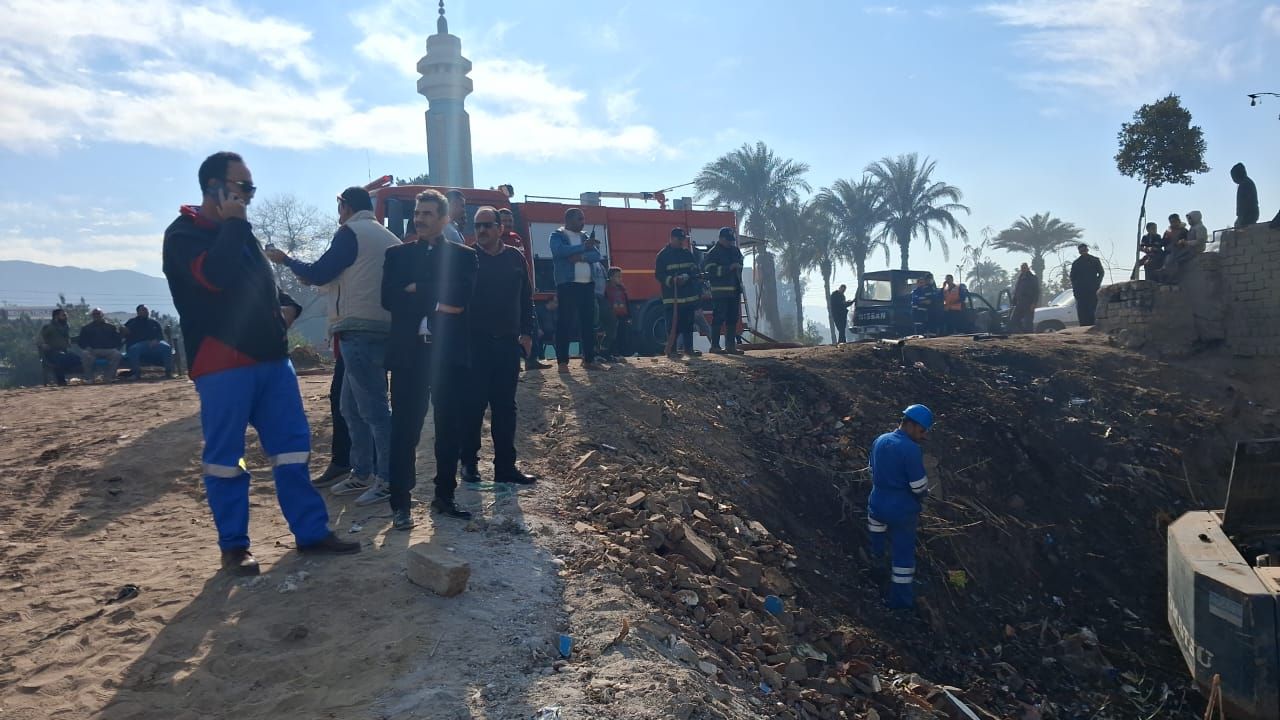 السيطرة على تسرب غاز بخط مواد بترولية في أسيوط - الفجر سبورت