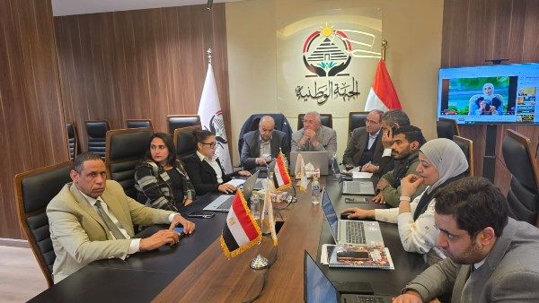 القصير يتفقد غرفة عمليات"الجبهة الوطنية " لمتابعة انتخابات الإعادة في الدوائر الـ27 الملغاة - الفجر سبورت