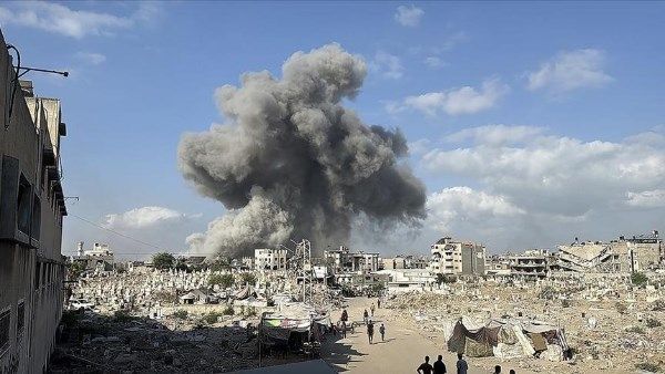 غزة تحت القصف .. شهيدان وغارات عنيفة للاحتلال على خانيونس ورفح - الفجر سبورت