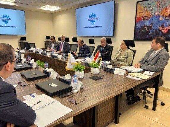 مجلس إدارة التأمين الصحي الشامل يقر حزمة قرارات تنظيمية ومالية وفنية - الفجر سبورت