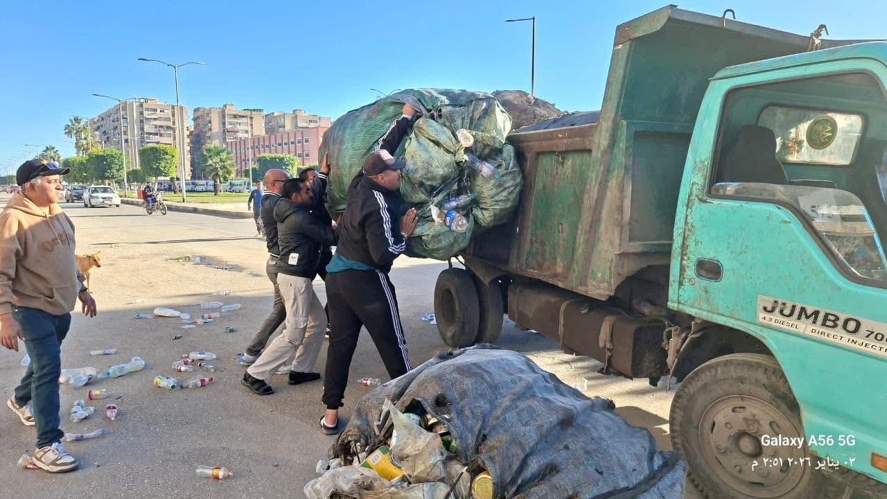 بورسعيد.. حملات مكبرة لإزالة التعديات والإشغالات ومجابهة ظاهرة فرز القمامة - الفجر سبورت