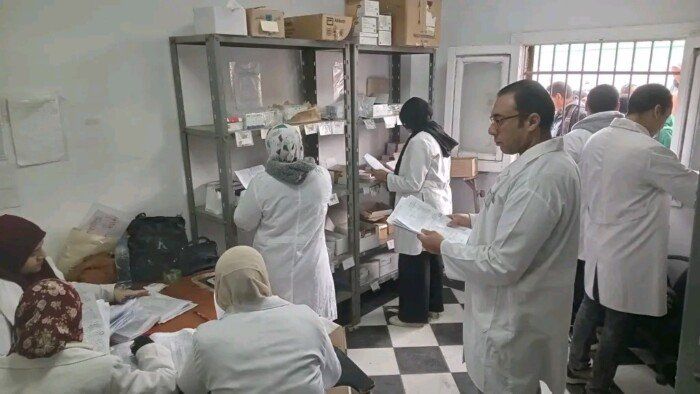 قافلة طبية مجانية تخدم 1300 مواطن بسدمنت الجبل ببنى سويف - الفجر سبورت