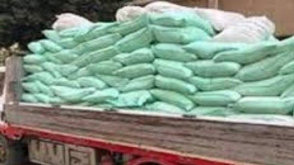ضبط سيارة نقل محملة بـ 32 جوال دقيق مدعم بالغربية - الفجر سبورت