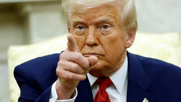 ترامب يحذر إيران من رد أمريكي قوي في حال سقوط قتلى خلال الاحتجاجات - الفجر سبورت