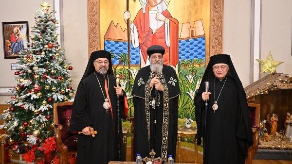 قيادات المؤسسات الدينية الإسلامية يهنئون قداسة البابا بالعيد | صور - الفجر سبورت
