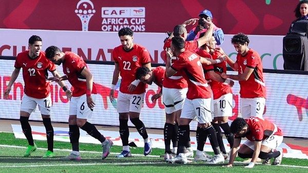 أول 15 دقيقة.. منتخب مصر يسيطر ومرموش يهدر إنفرادًا بمرمى بنين - الفجر سبورت