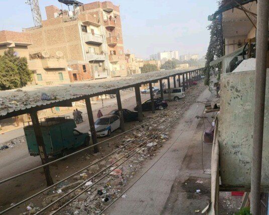 كارثة بيئية تهدد سكان الواسطى ببنى سويف.. موقف مهجور يتحول إلى مقلب للنفايات - الفجر سبورت