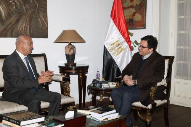 درع أناكوندا بعد إنجاز دولي مشرف.. وزير الثقافة يستقبل مصطفى بكري ويؤكد دعم الدولة للحركة الثقافية والمسرحية - الفجر سبورت