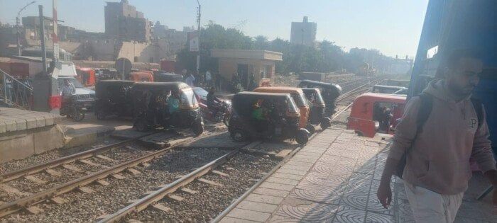 استغاثات من التوك التوك بالفشن.. حوادث يومية تهدد حياة المواطنين - الفجر سبورت